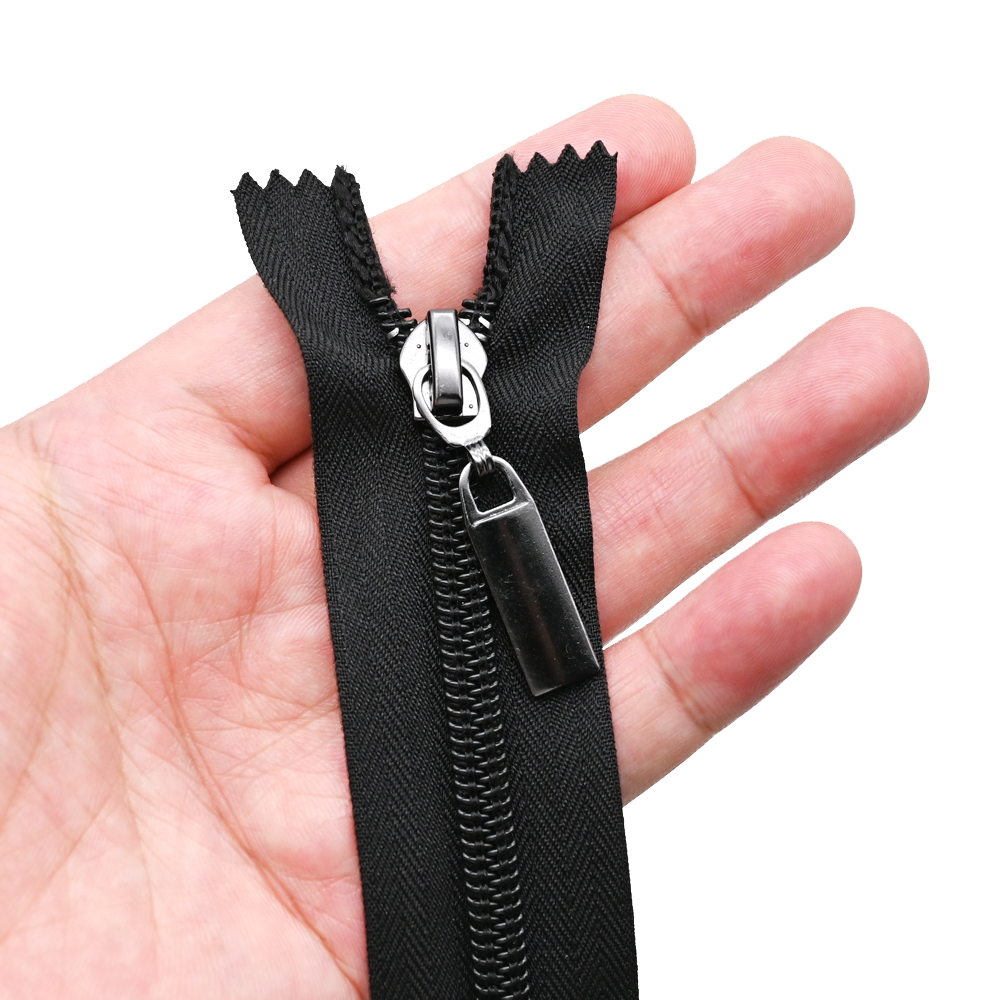 How Can Metal Puller Zippers Enhance the Durability of My Gear?